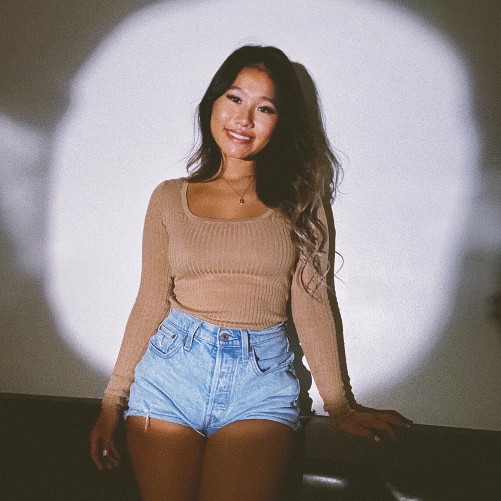 Meet your Posher, Carla